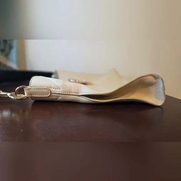 See By Chloe Cream Shoulder Bag - Picture 11 of 16